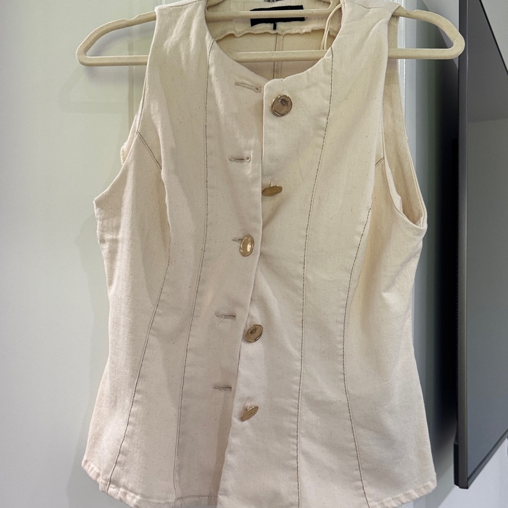 Zara cream Sleeveless Button-Up Top